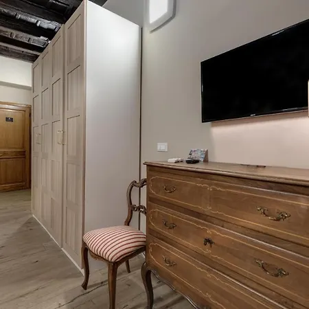 Nettuno Luxuryh - Bolognacentro Duomo And Affittacamere Bologna